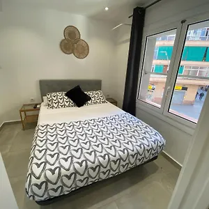 Con Bano Privado Frente Al Metro L5 Barcelona-hospitalet , L'Hospitalet de Llobregat España